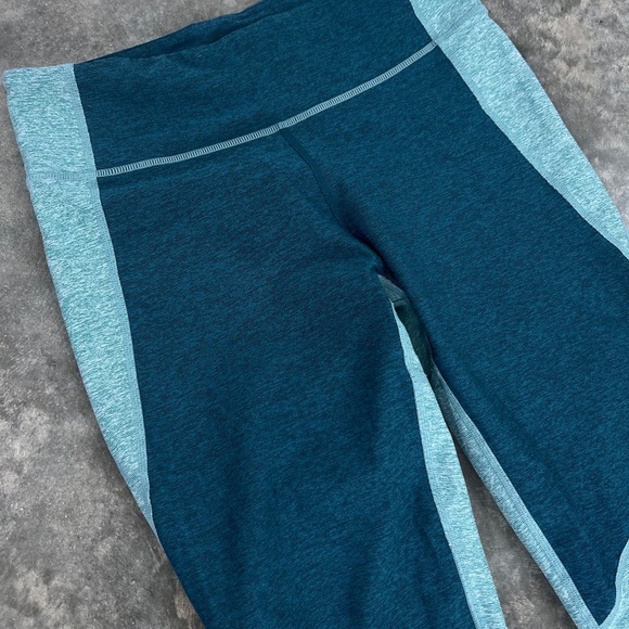 Outdoor Voices two tone leggings - Picture 5 of 7